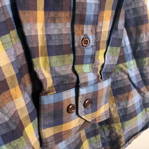 Lipson (L) - Picture 12 of 15